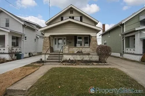 245 Stokesay St photo 1