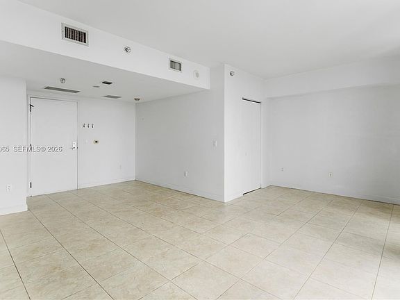 3rd image of 185 SW 7th St APT 3600
