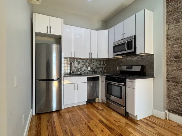 507 Myrtle Avenue image 1 of 9