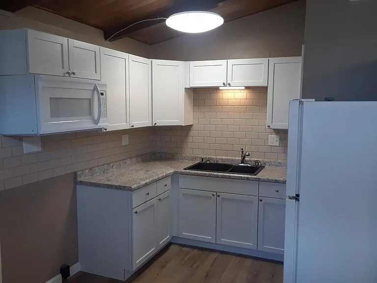 3033 Mohican Ave — Photo 3