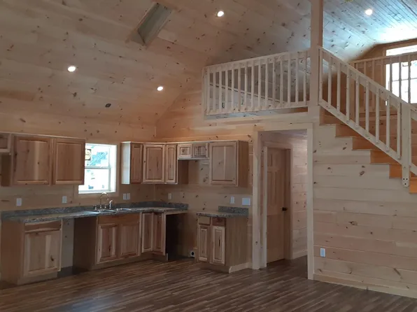 7 Center Hill Road, Weld, ME 04285