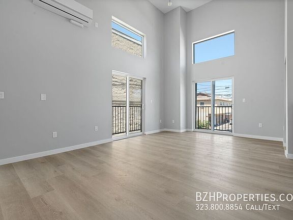 3rd image of 11346 Hatteras St #11346