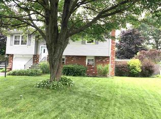 5 Maple Ave, Colonie, NY 12205