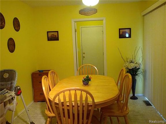 4th image of 5605 Drake Hollow Dr W