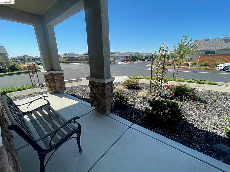 4395 Canada Way — Photo 7