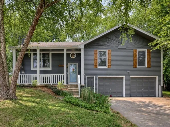 1720 Park Ln, Kearney, MO 64060