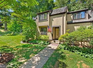 1502 Park Glen Ct, Reston, VA 20190