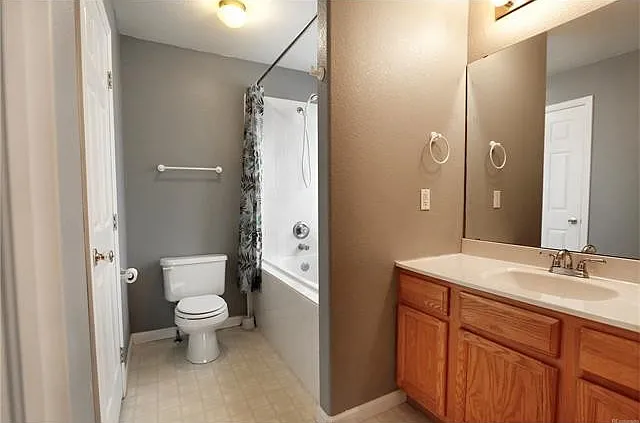 1898 Oakcrest Cir #1-O — Photo 9