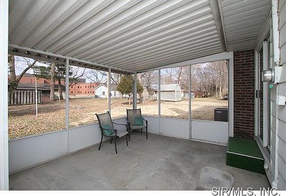 2nd image of 1313 Lincoln Blvd