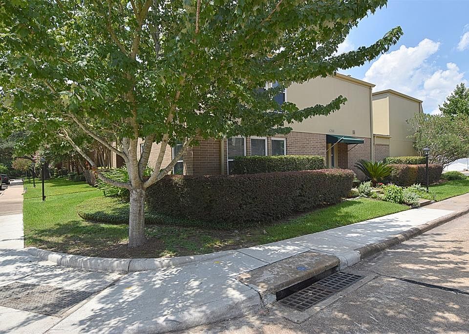 1st image of 6300 Meredith Dr