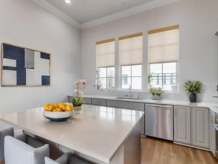 638 Dalton Ln #802 — Photo 12