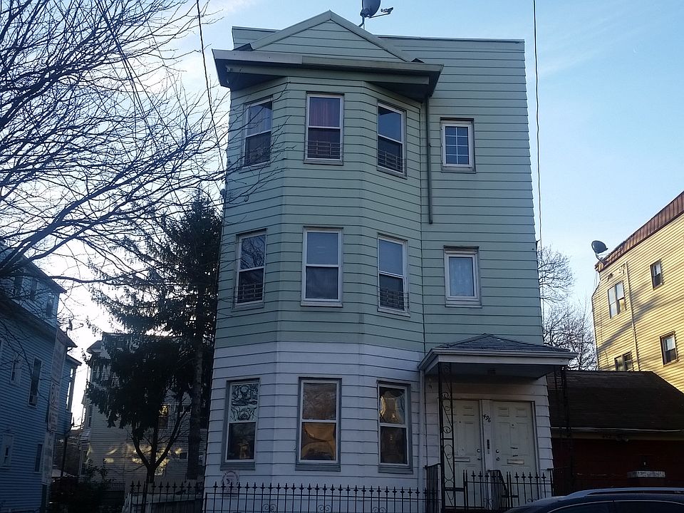 2nd image of 496 Union Ave