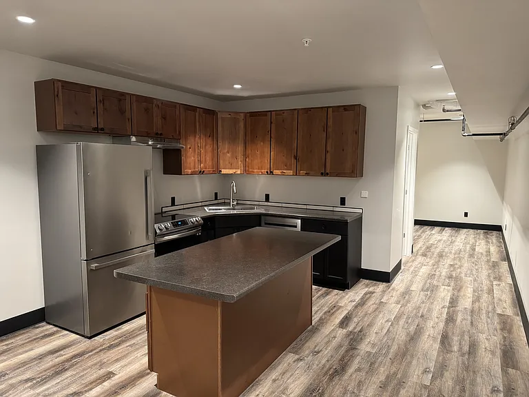 217 S Badger Ave — Photo 25