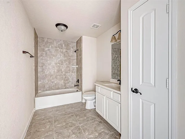2903 Oakdale Landing Ct — Photo 29