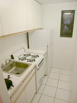 Rented by Glasser Realty LLC | media 2