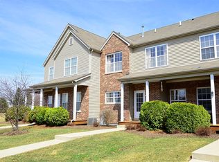 517 Stonegate Dr, Sycamore, IL 60178