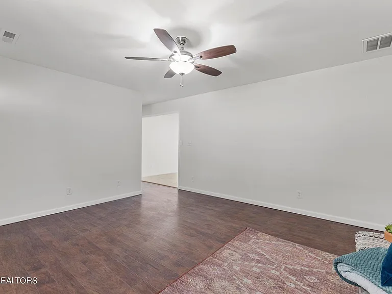 3037 Marvin Cir — Photo 9