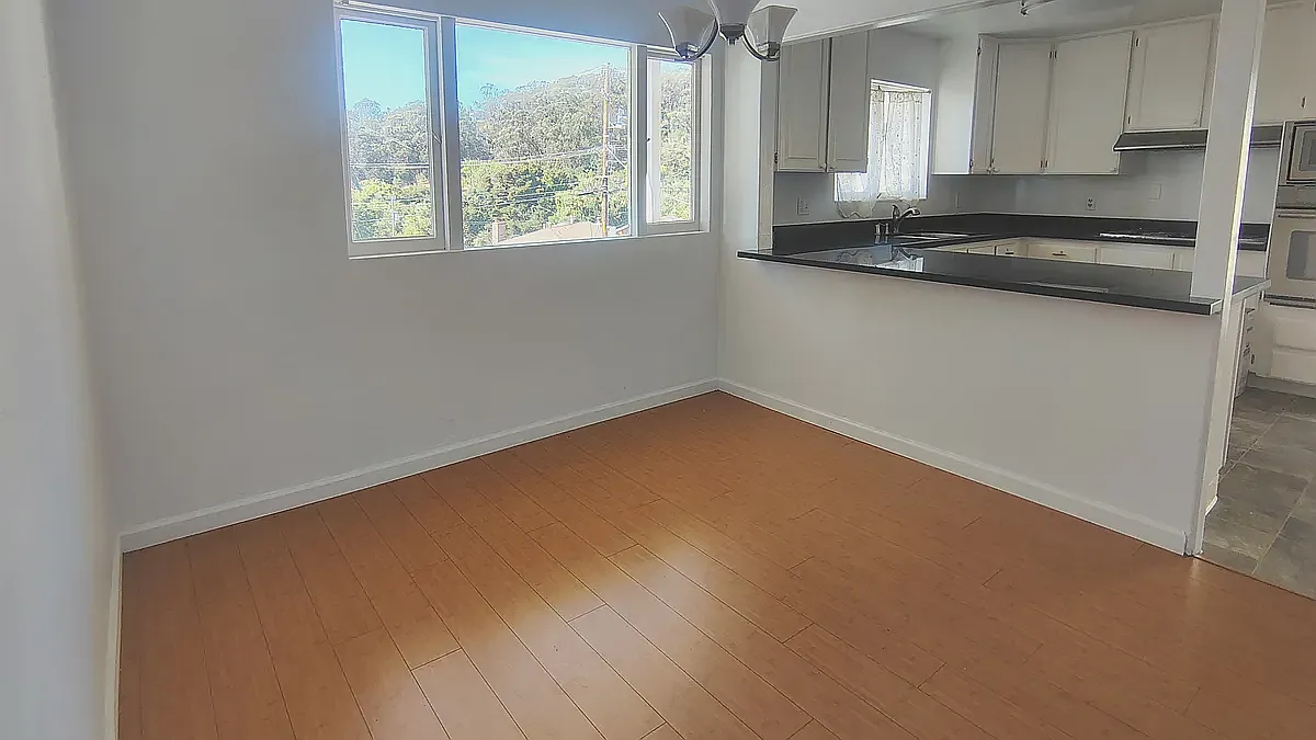 3 bed, 1200 sqft, $2,850 — Photo 3