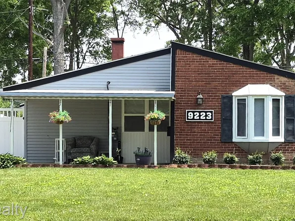 9223 Polk St, Taylor, MI 48180