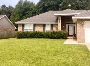 28043 Chateau Dr, Daphne, AL 36526