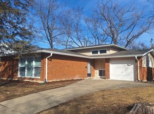 411 Douglas St, Park Forest, IL