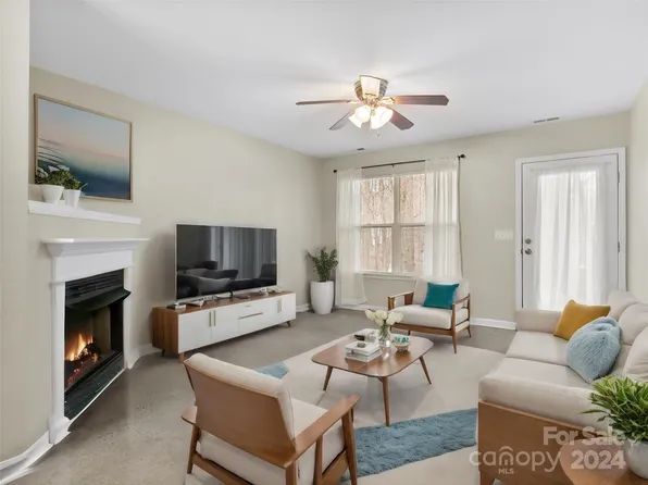 36 Queen Rd #D, Candler, NC 28715