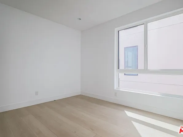 11810 1/2 Gilmore St #11810, North Hollywood, CA 91606