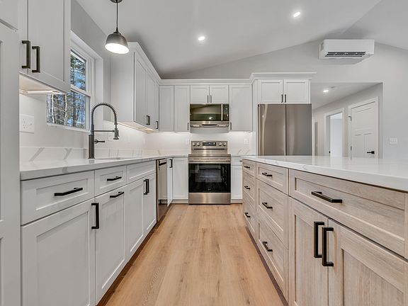 5th image of 103 Goodwin Road