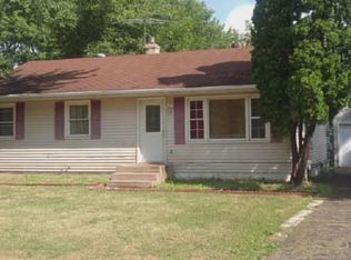 217 Bellwood Ave E, Maplewood, MN 55117