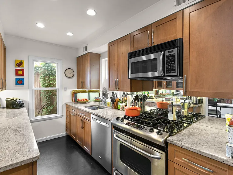 3909 Watson Pl NW — Photo 8