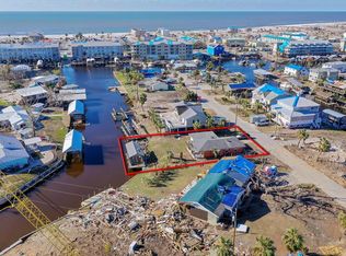 118 N 38th St, Mexico Beach, FL 32456