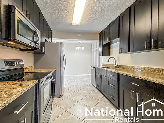 5th image of 7004 Applewood Ct