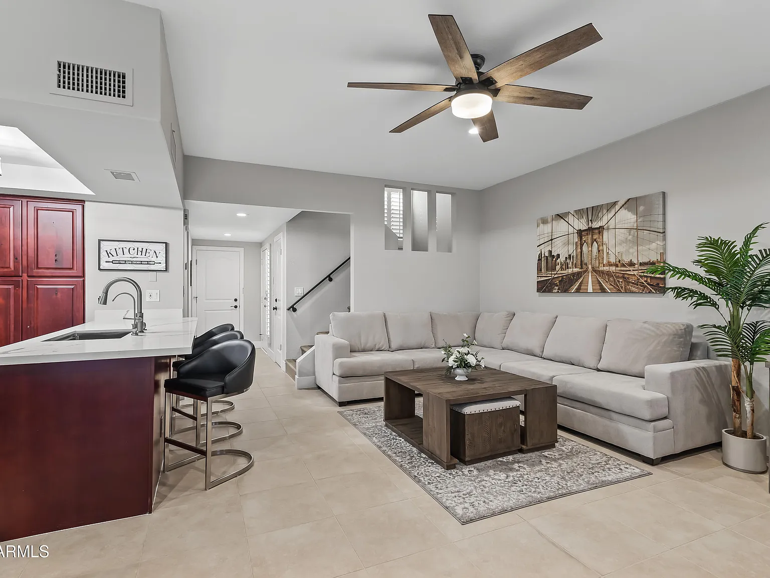 2 bed, 2.5 bath, 1371 sqft, $5,000 — Photo 2
