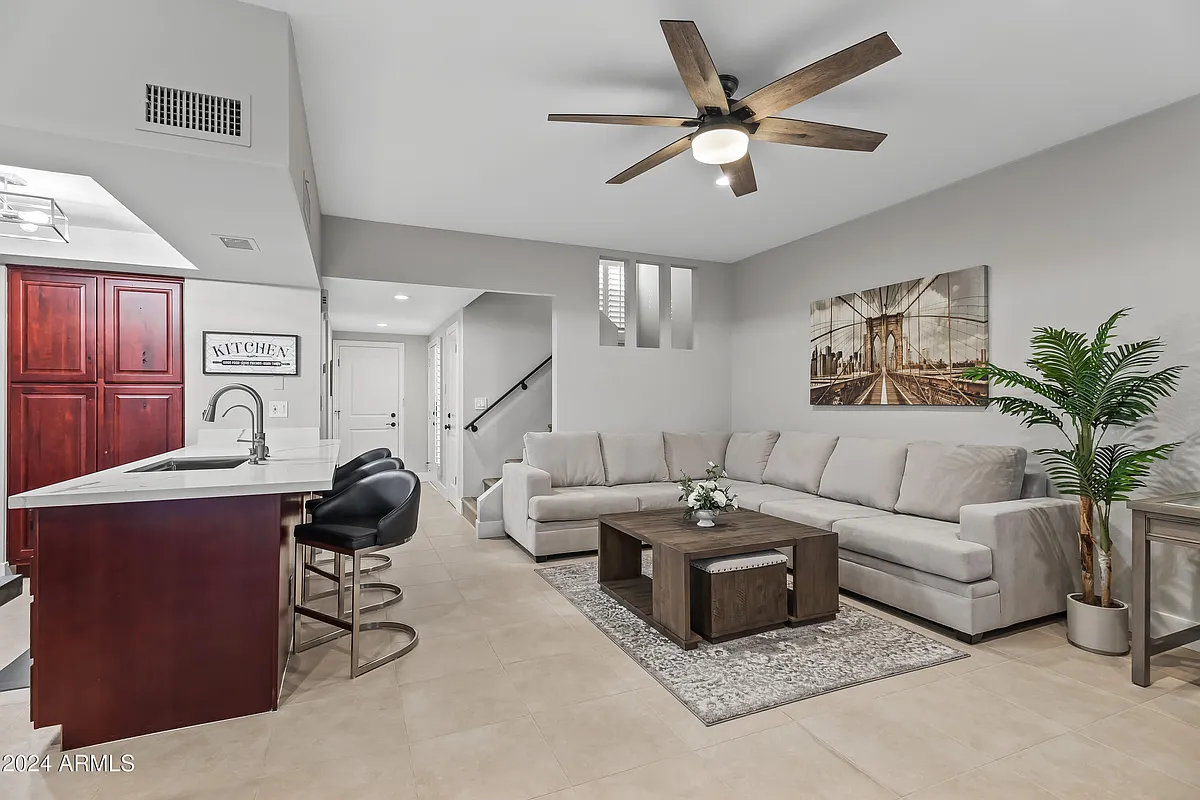 Building Photo - 9705 E Mountain View Rd #1038