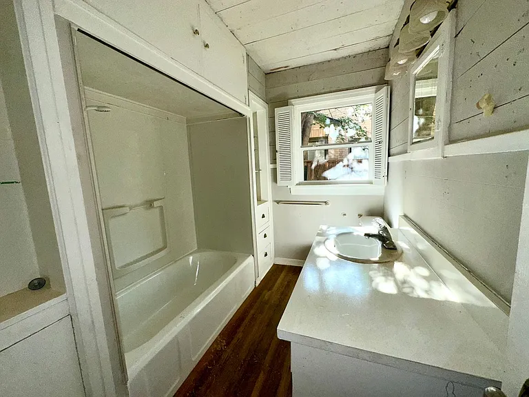 3012 22nd St — Photo 10