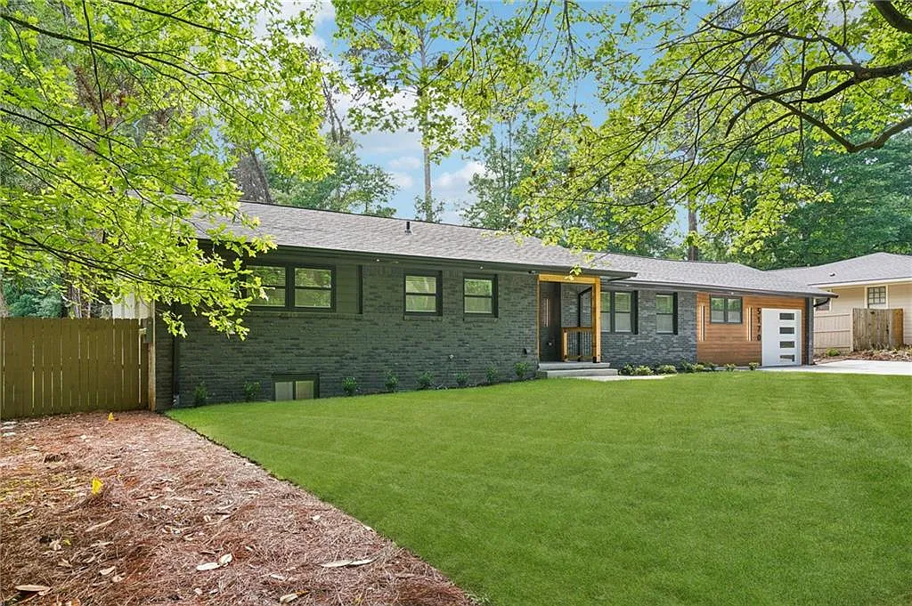 4 bed, 3.5 bath, 2200 sqft, $4,600 — Photo 3