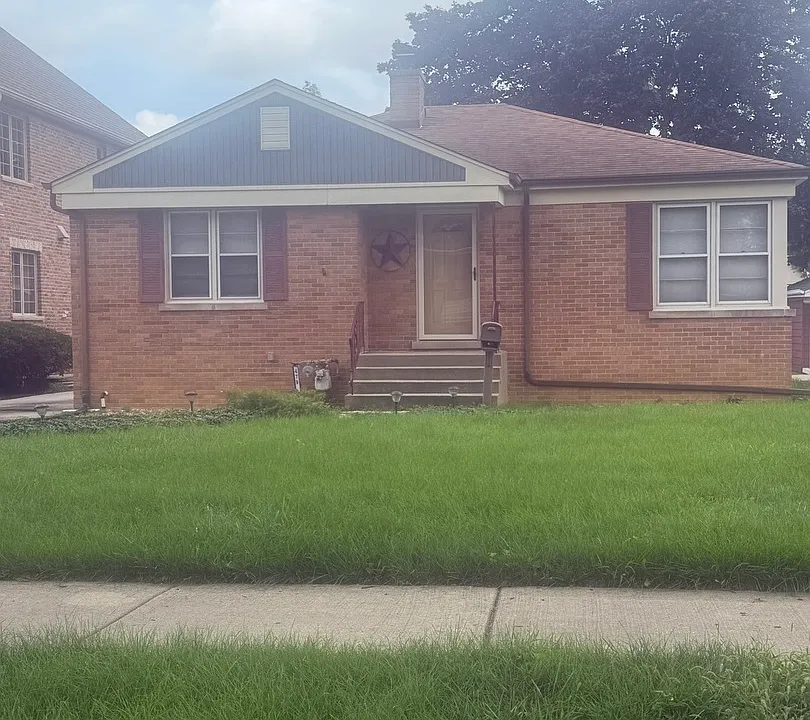 479 N Elm Ave