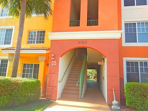 2nd image of 6769 Heritage Grande Unit 304
