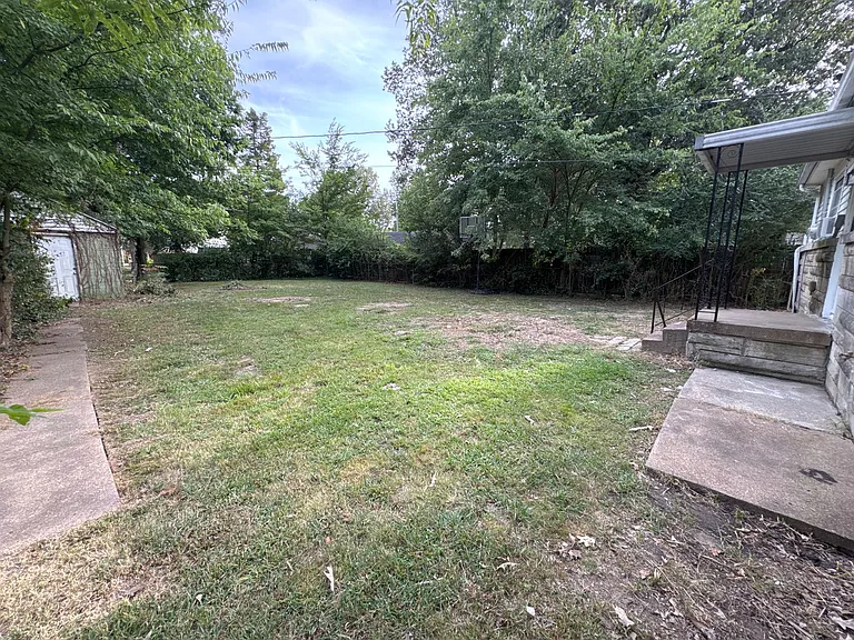 2708 Trimble St — Photo 25