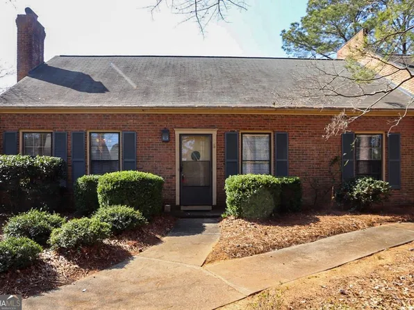 135 S Stratford Dr, Athens, GA 30605