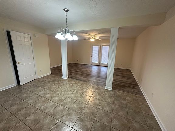 3rd image of 21 Gray Hawk Dr #21