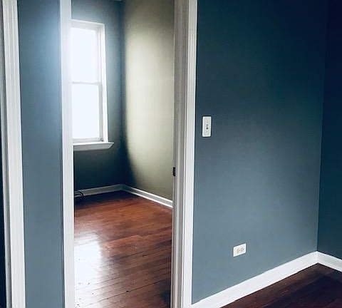 4th image of 2059 W Coulter St APT 1
