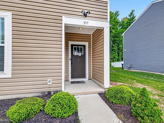 5th image of 337 Currant Cir