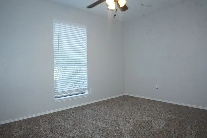 4704 Aspen Way — Photo 8