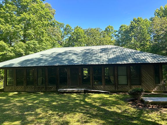 2nd image of 1556 Plantation Circle