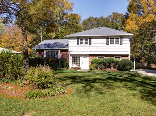 1310 Lynbrook Dr, Charlotte, NC 28211