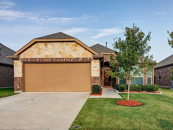 3rd image of 2419 Askew Dr