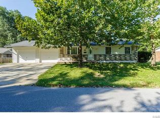 1081 Meadowbrook Dr, Troy, MO 63379