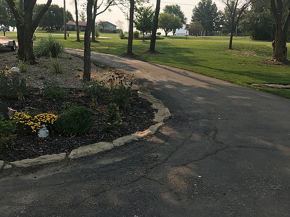 Scenic, quiet neighborhood 