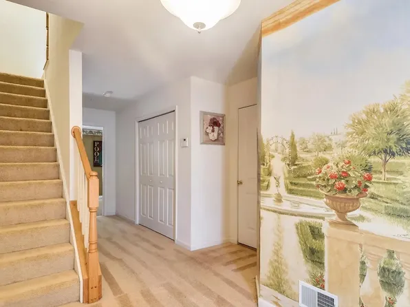 8202 Ironclad Ct, Gaithersburg, MD 20877